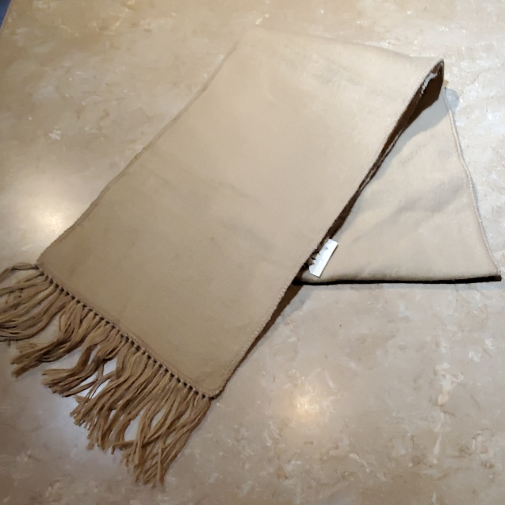 Amaru Tan & White ALPACA Long Scarf